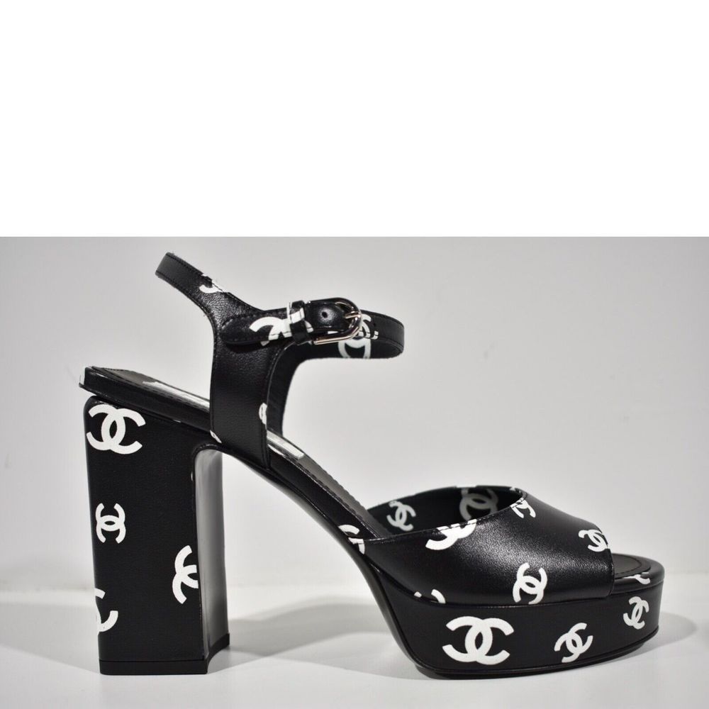 Chanel 22S Black White Lambskin CC Logo Platform Strap Block Heel Sandal 38